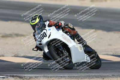 media/Dec-07-2025-CVMA (Sun) [[3e7d2de5dc]]/Race 7-Formula Lightweight Twins Shootout/